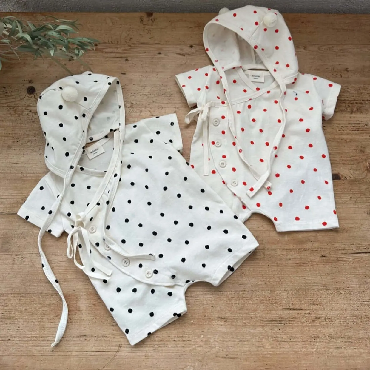 Black Dot baby Romper   Bonnet