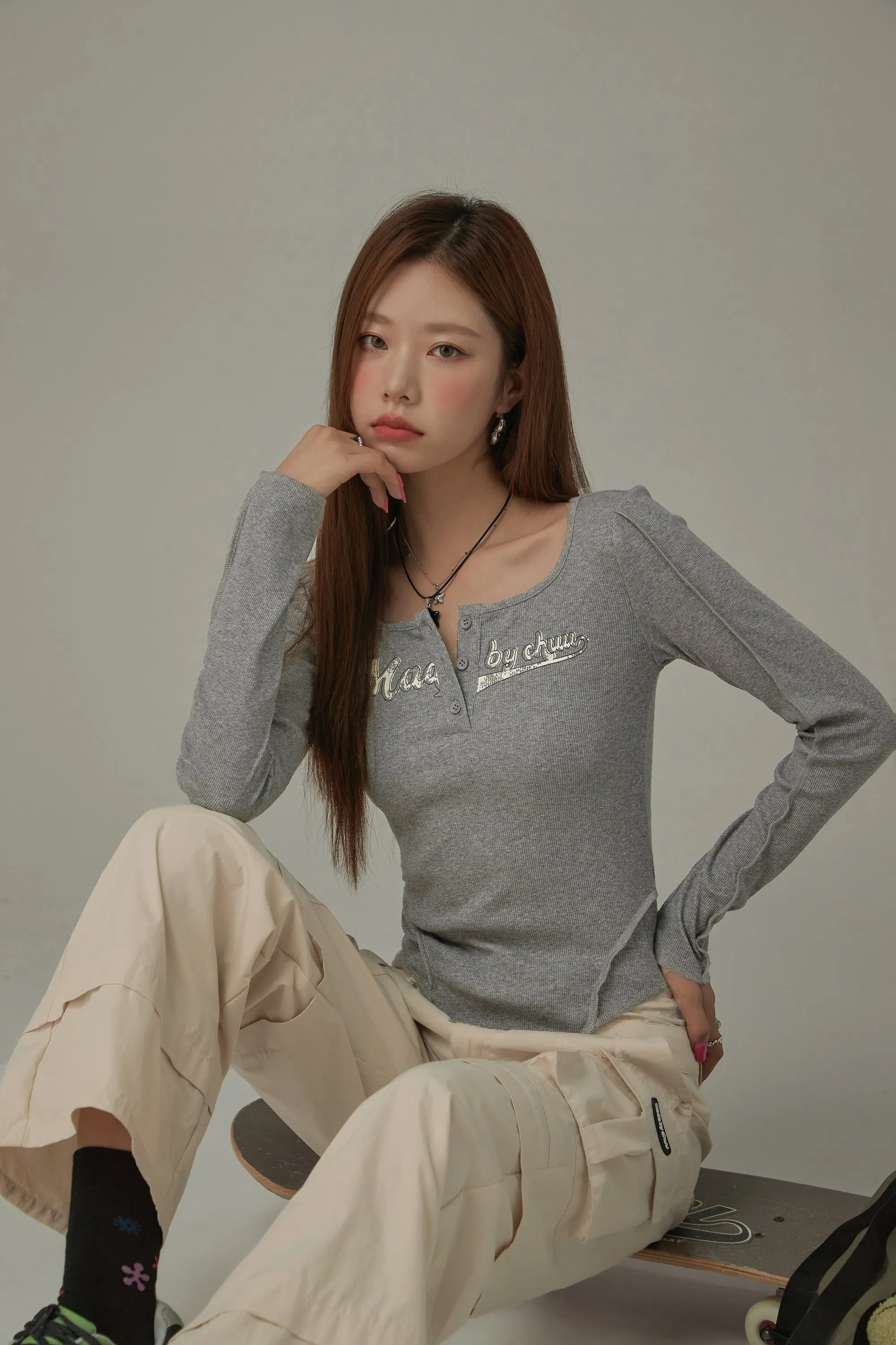Unbalanced Logo Button Long Sleeve Slim T-Shirt